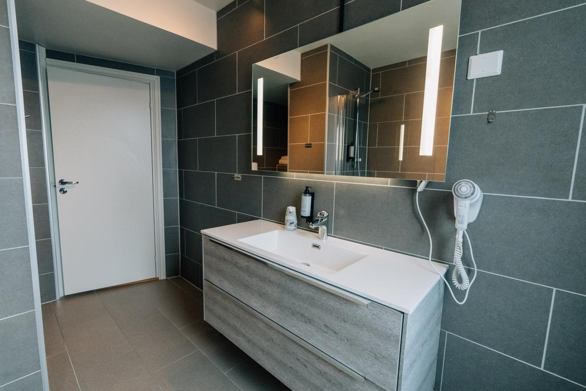 Hotell Vic Пошгрун Екстериор снимка